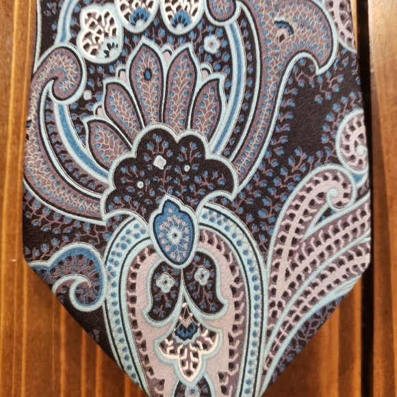 Geoffrey Beene Necktie, Blues and blacks - Picture 12 of 12